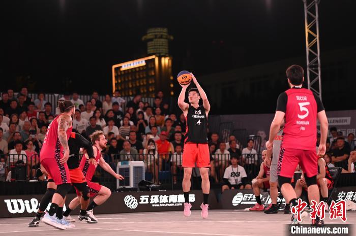 中国崇明队力克法国波尔