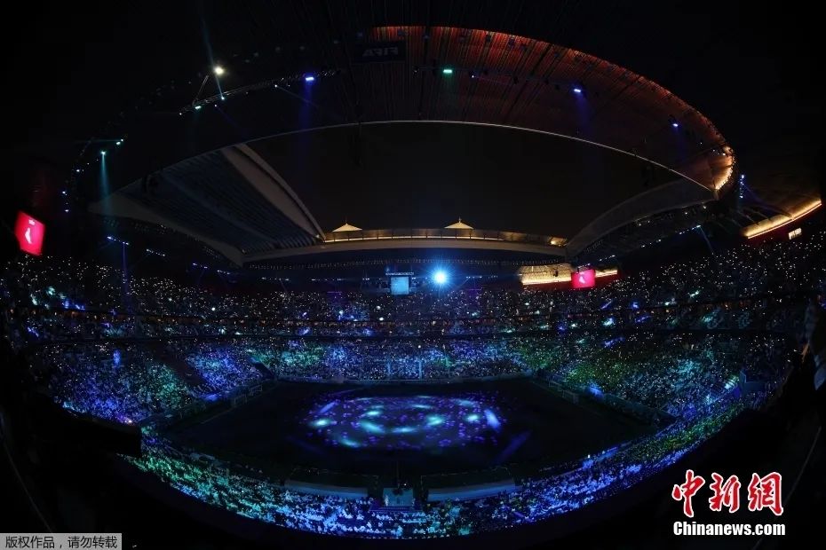 卡塔尔世界杯开幕式震撼启幕 2000亿美元投入打造