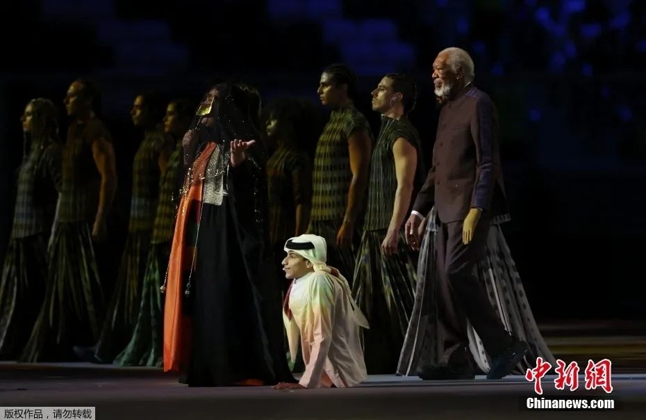 卡塔尔世界杯开幕式震撼启幕 2000亿美元投入打造