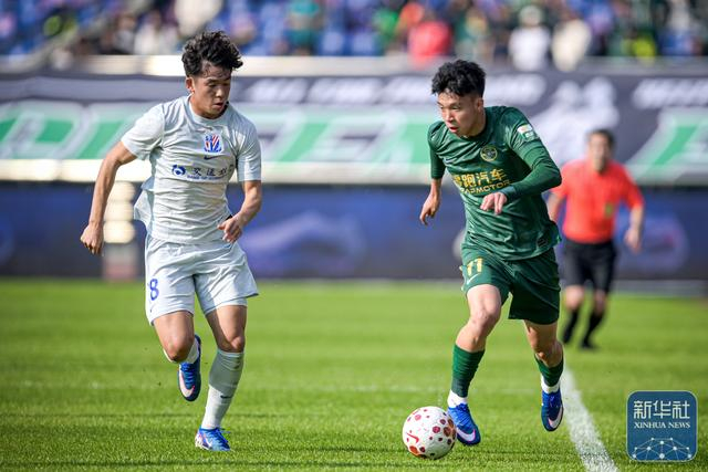 浙江绿城主场1-1战平申花 王钰栋破门特谢拉建功