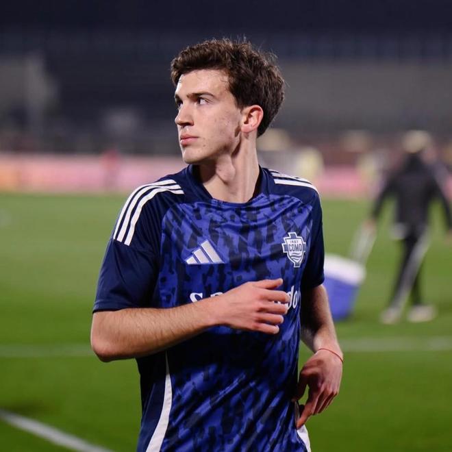 科莫中场佩罗内引热议，国米那不勒斯欲挖角