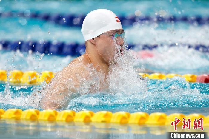 覃海洋以26秒25夺冠男子50米蛙泳，逼近亚洲纪录